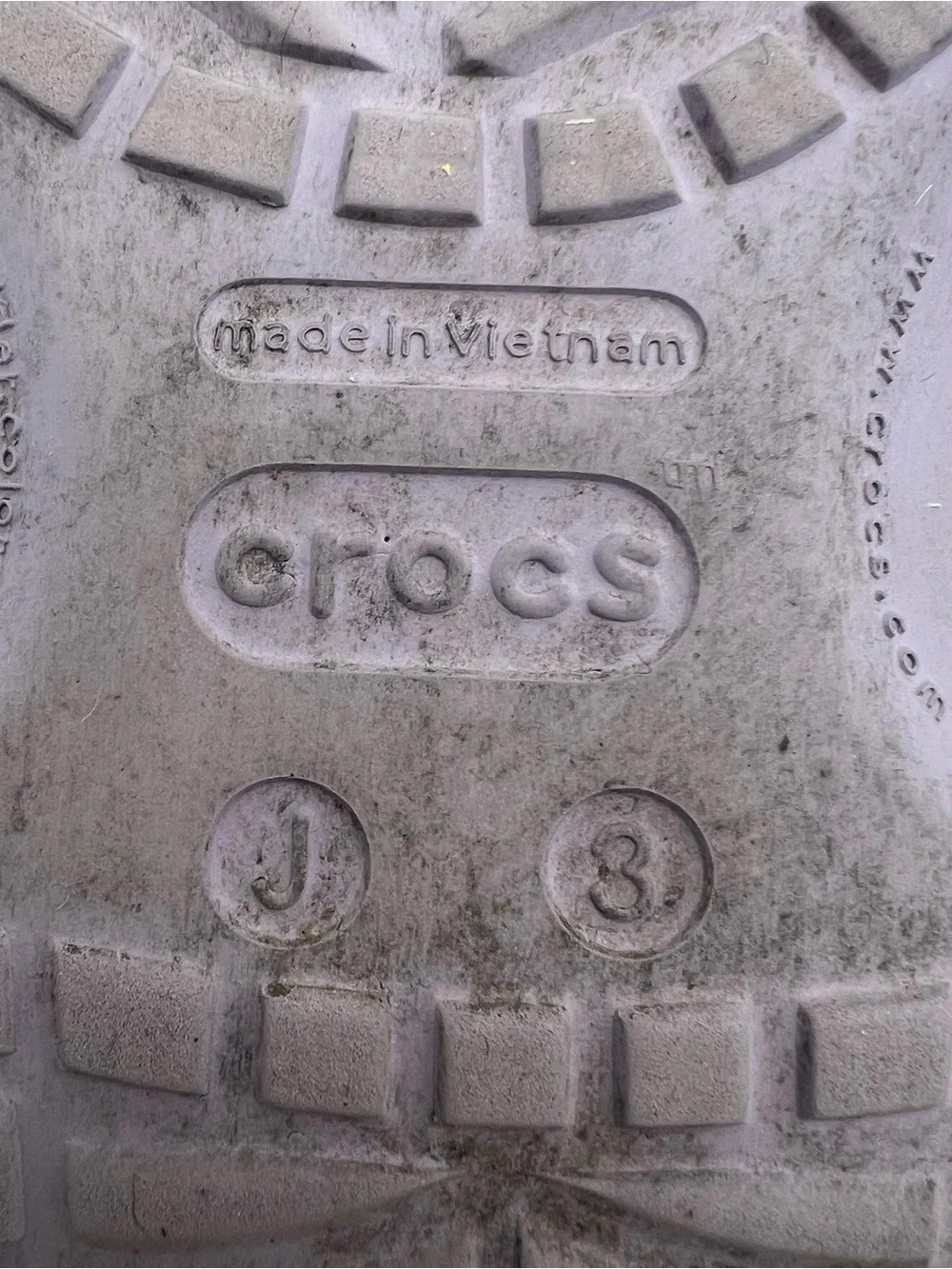 Crocs J3 classic Style Kids size 3 purple Clogs Lavender girls shoes sandals